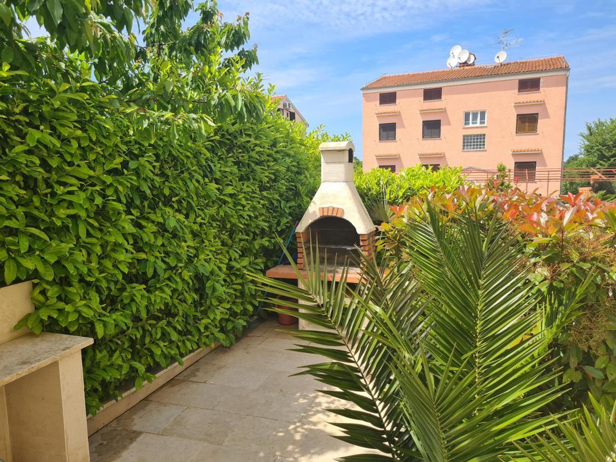 Apartments Jukic Πόρετς Εξωτερικό φωτογραφία