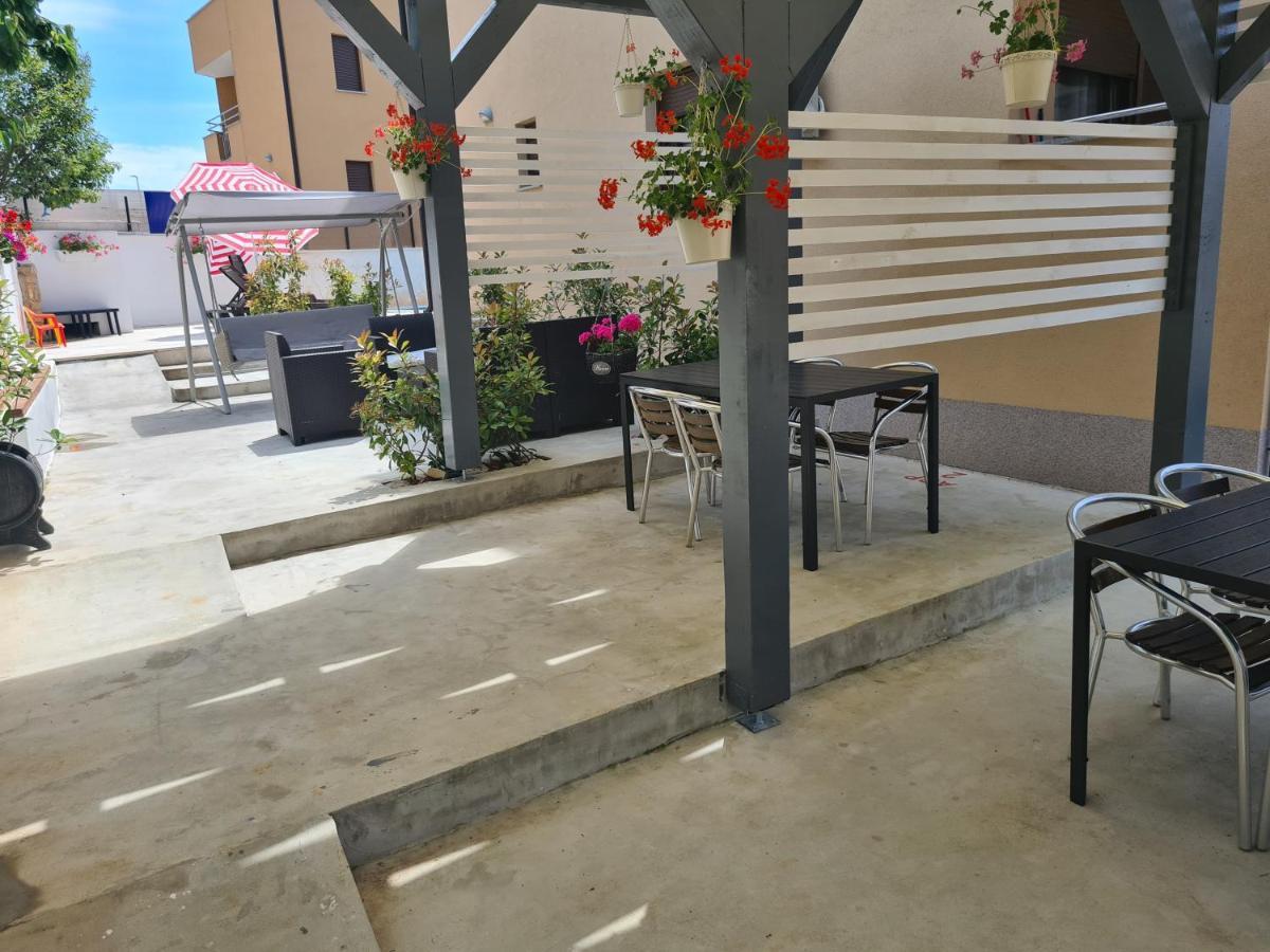 Apartments Jukic Πόρετς Εξωτερικό φωτογραφία