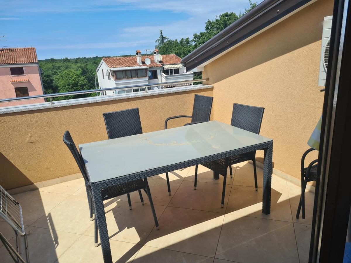 Apartments Jukic Πόρετς Εξωτερικό φωτογραφία