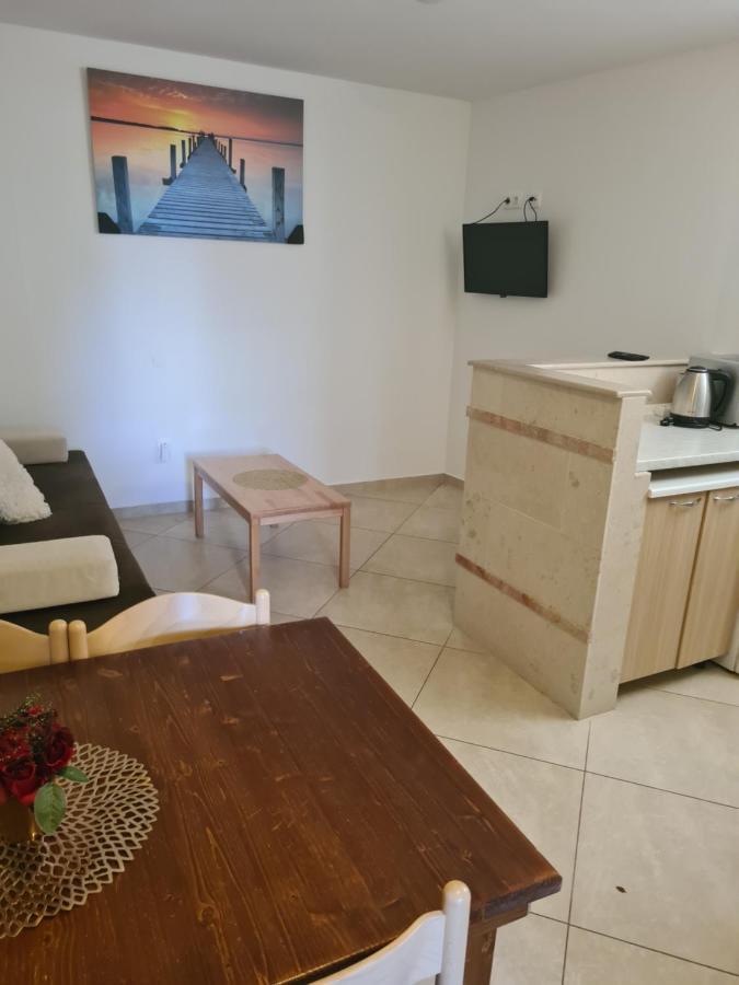 Apartments Jukic Πόρετς Εξωτερικό φωτογραφία