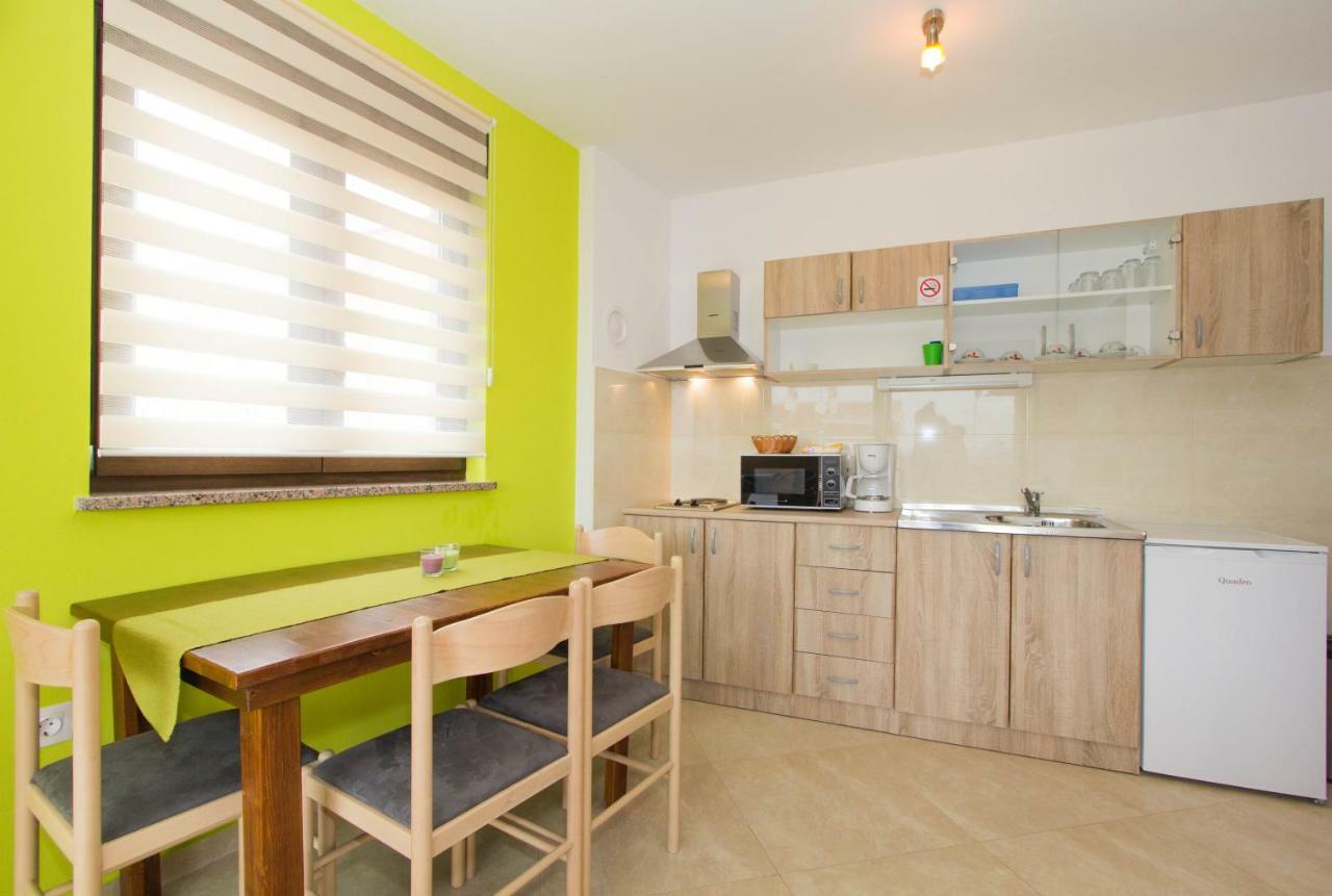 Apartments Jukic Πόρετς Εξωτερικό φωτογραφία