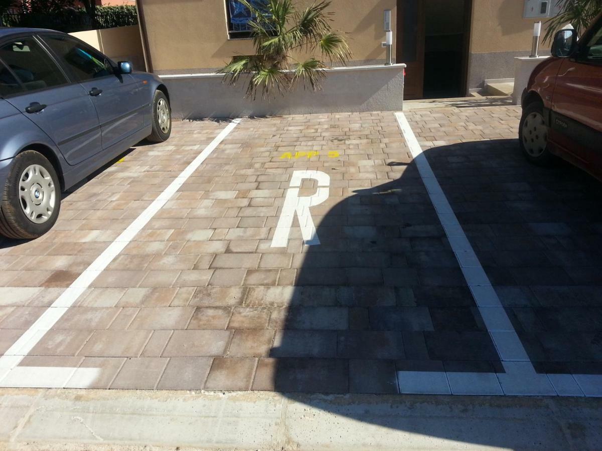 Apartments Jukic Πόρετς Εξωτερικό φωτογραφία