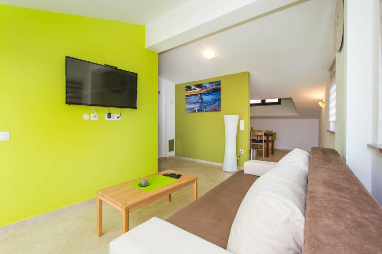 Apartments Jukic Πόρετς Εξωτερικό φωτογραφία